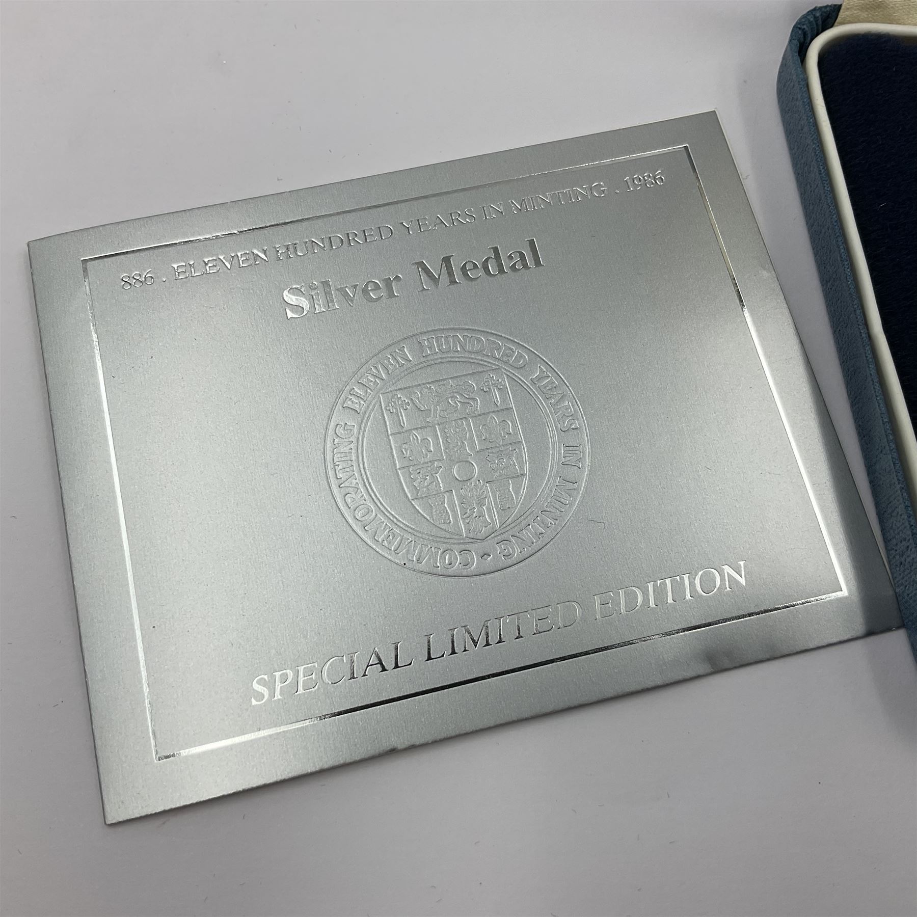The Royal Mint special limited edition '886 Eleven Hundred Years In Minting 1986' silver medal, sterling silver, 148.4 grams, cased with certificate 
