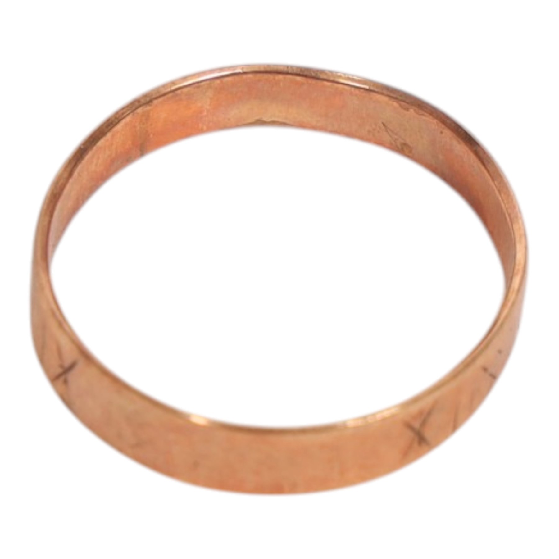 9ct gold jewellery, comprising two brooches and a ring, all stamped or hallmarked
