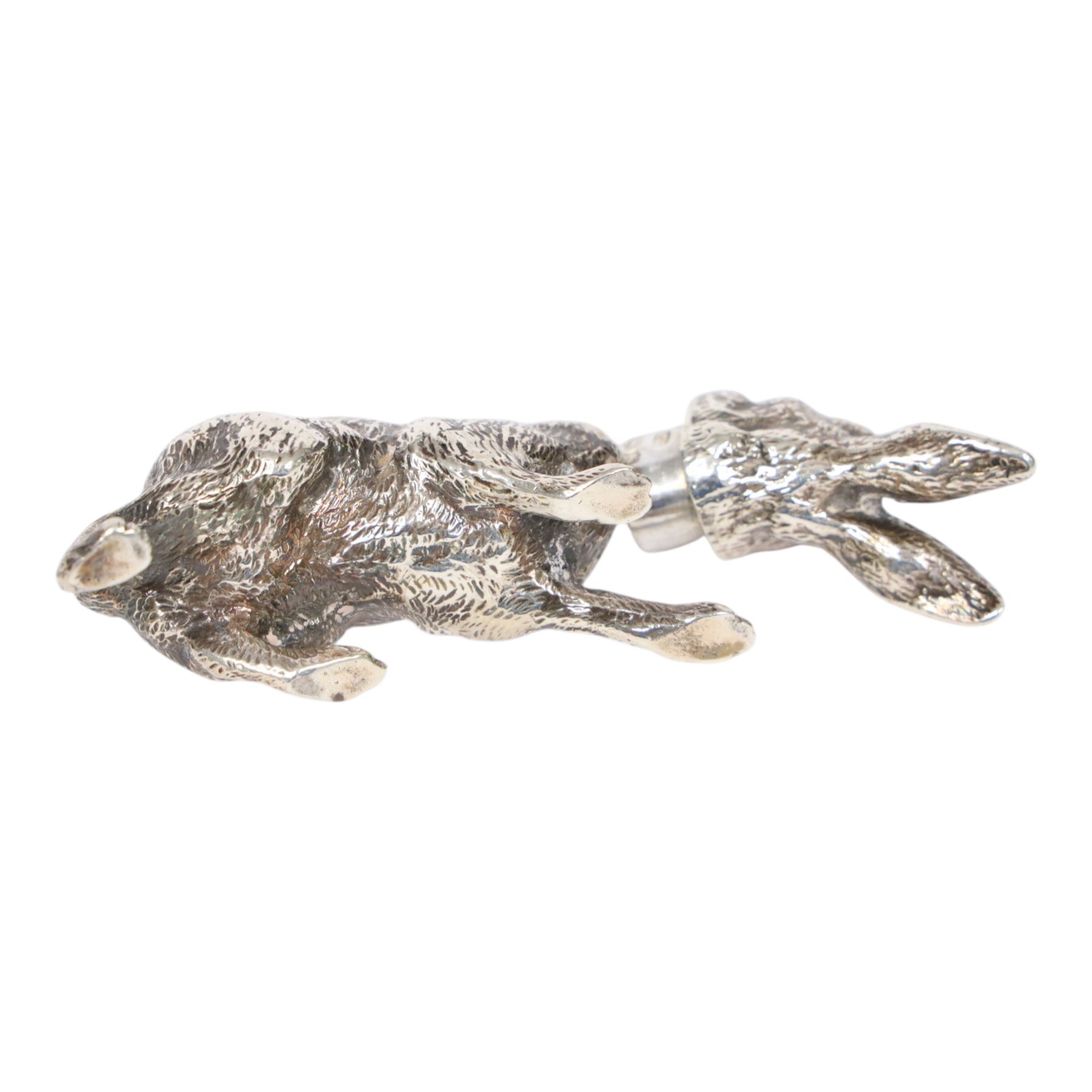 Victorian silver novelty pepperette, naturalistically modelled as a hare, hallmarked Thomas Johnson II, London 1885, L6cm
