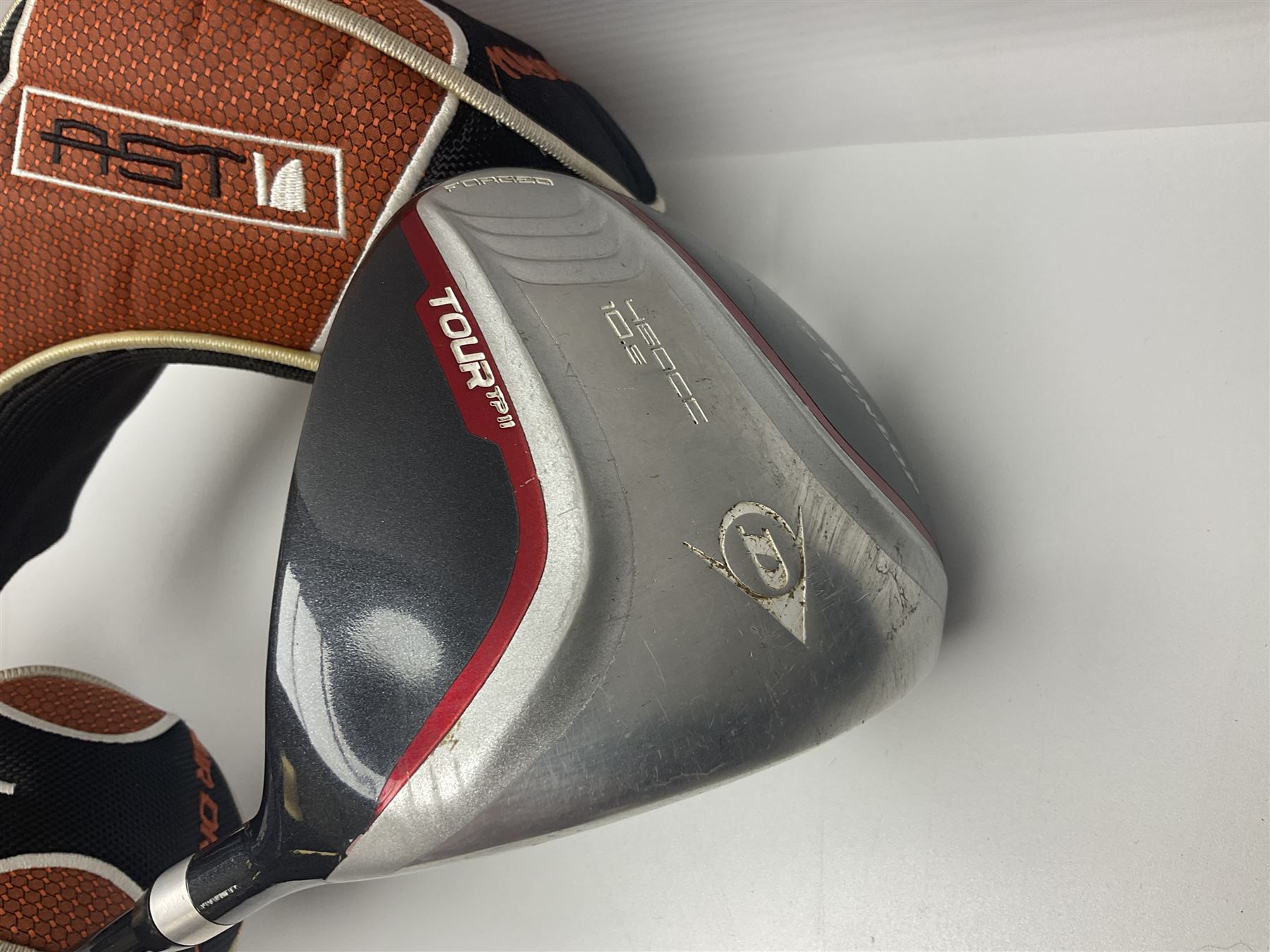 Set of eighteen golf clubs, including drivers, putters etc, together with Nicklaus golf bag