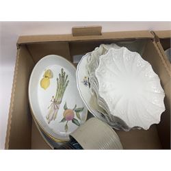 Royal Worcester Evesham pattern tureen etc, Wedgwood trinket boxes, Wade tortoise trinket boxes, collector's plates and a collection of glassware and other ceramics, in nine boxes 