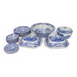 Spode Italian pattern dinner service for eight place settings, including dinner plates, si...