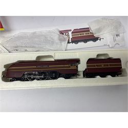 Hornby '00' gauge - Coronation Class 4-6-2 locomotive 'Duchess of Gloucester' No.6225 in LMS maroon; Class A1/A3 4-6-2 locomotive 'Flying Scotsman' No.4472 in LNER green; Class 9F 2-10-0 locomotive 'Evening Star' No.92220 in BR green; all boxed; and Class A1/A3 4-6-2 locomotive 'Prince Palatine' No.60052 in BR blue; unboxed (4)