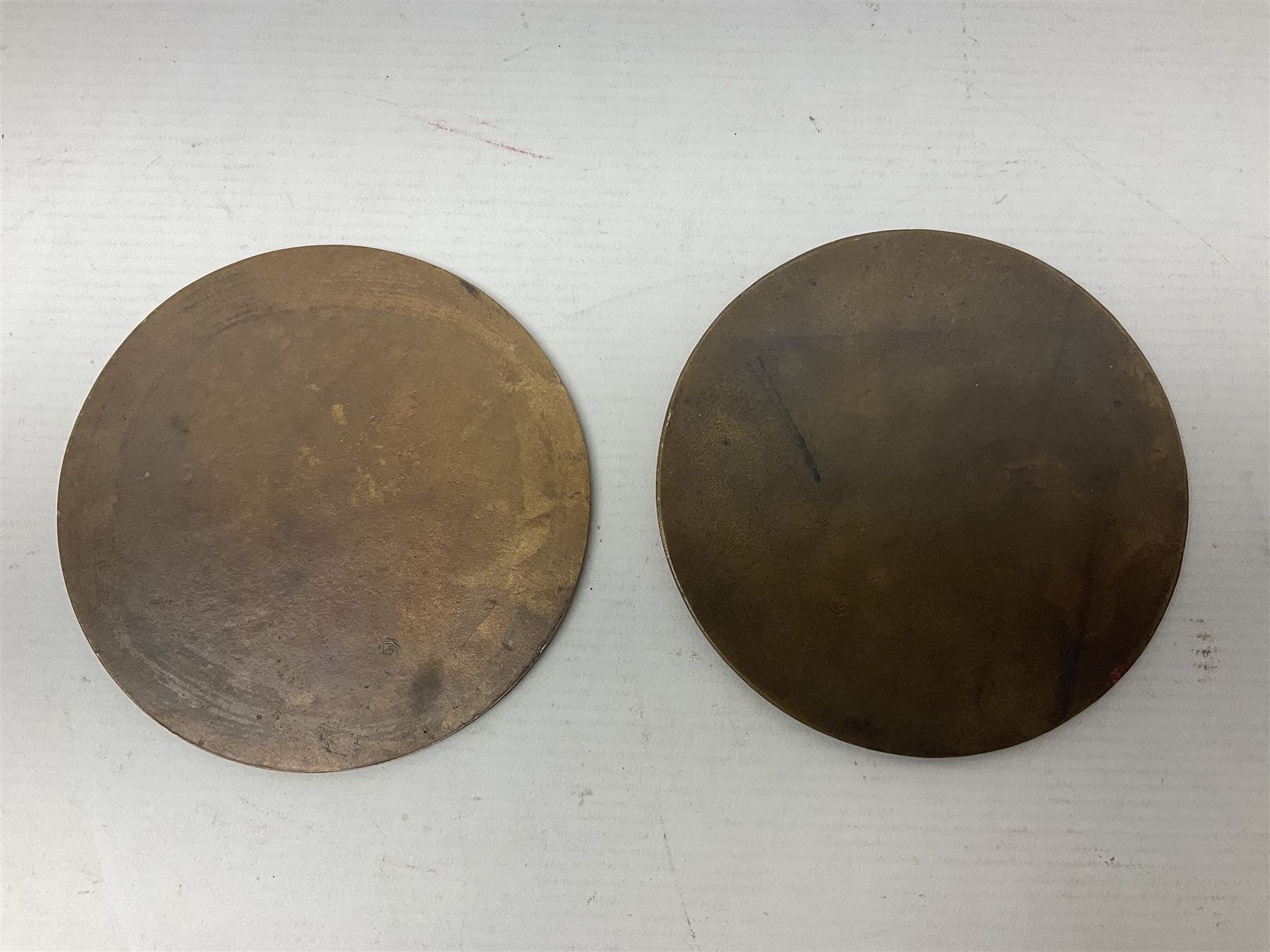 Two WWI bronze memorial plaques named to Hall Serginson and Joseph Stokeld (2)