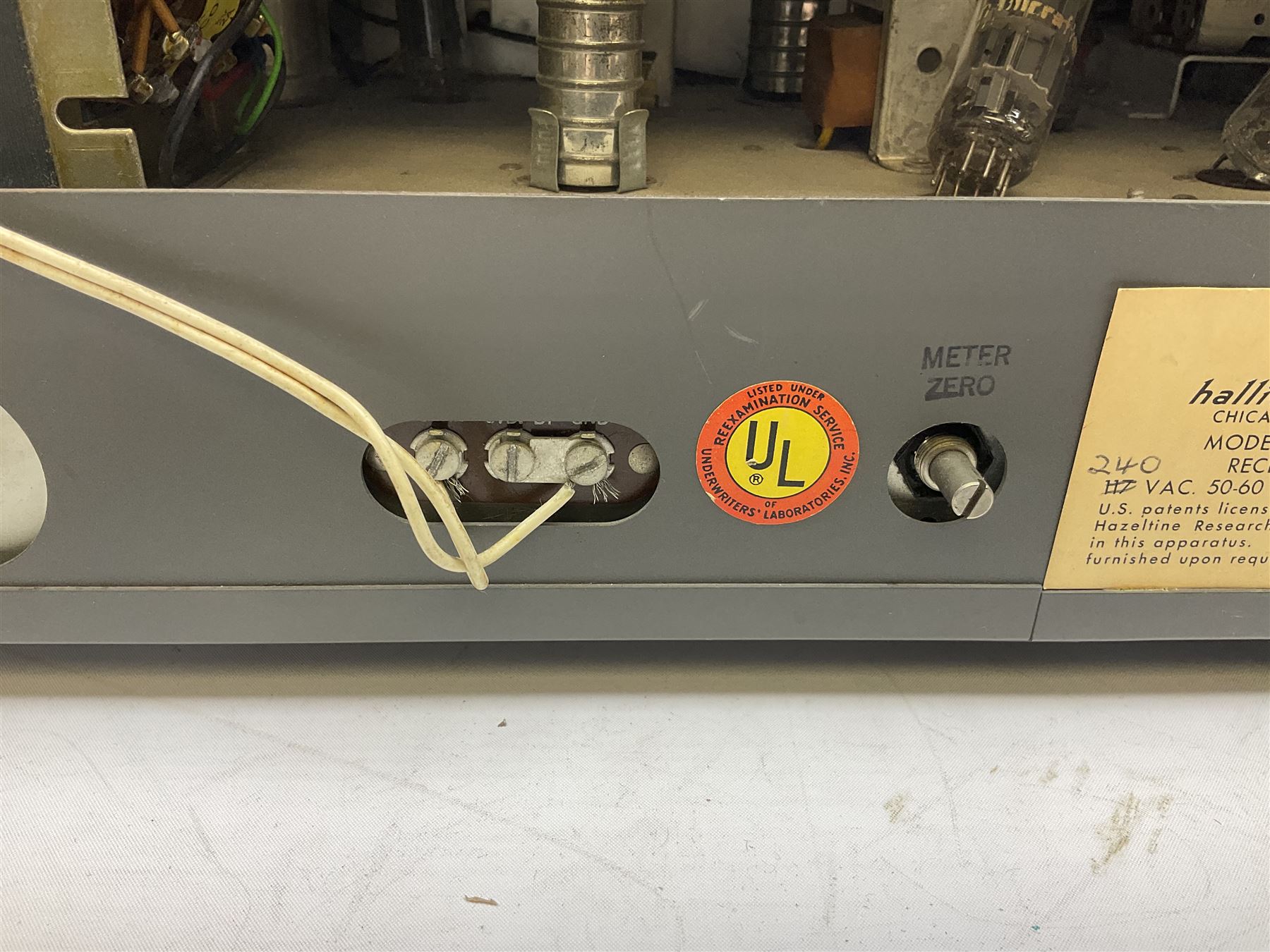 Late 1960s Hallicrafters SX-130 amateur communications receiver, in grey case, W49cm D25cm H20cm