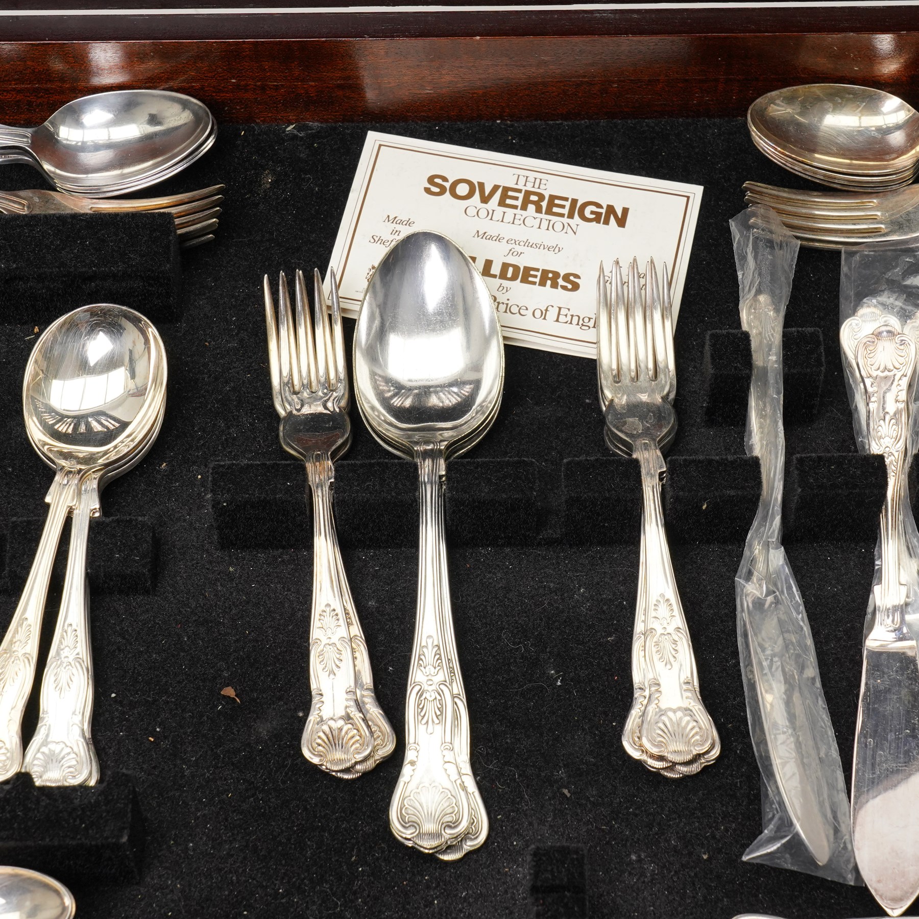 Canteen of silver plated Kings pattern cutlery for eight covers, boxed (not complete)