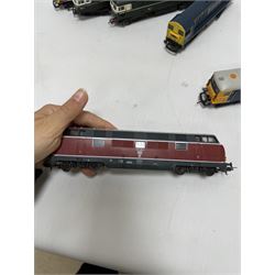 Eight Lima Ho and '00' gauge locomotives, comprising BR Class 20 locomotive no. 20222, re-worked BR Class 33 Bo-Bo locomotive no. D6585, Class 73 Bo-Bo Broadlands no. 73142, Class 73 Bo-Bo EWS locomotive no. 73128, 201640 Class BR no. 221 149-8 DB, Class 26 Bo-Bo locomotive no. D5308, Amtrak 523 diesel locomotive and Class 1400 2-4-0 no. 20215, unboxed