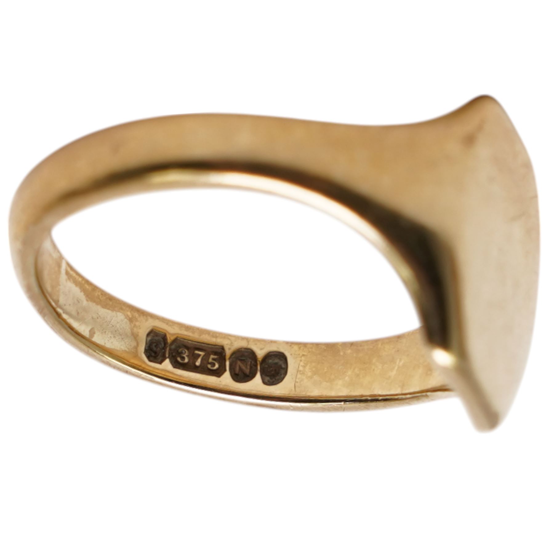9ct gold signet ring, hallmarked