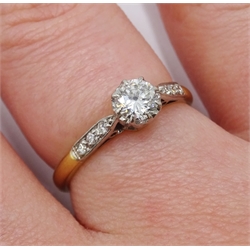 18ct gold single stone diamond ring, with diamond set shoulders, stamped 18 Plat, diamond approx 0.35 carat