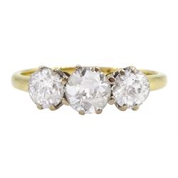Early 20th century 18ct gold three stone old cut diamond ring, total diamond weight approx 1.05 carat