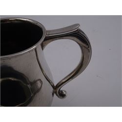 1930s silver tankard, of baluster form, with personalised engraving and C scroll handle, upon spreading circular foot, hallmarked Mappin & Webb Ltd, Sheffield 1938