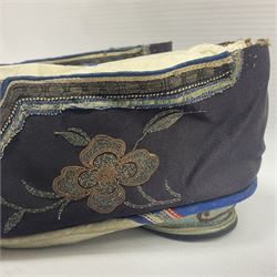 Pair of Chinese silk embroidered lotus shoes, for bound feet, a blue ground with floral detailing L15cm