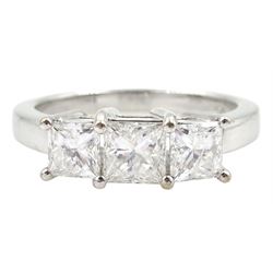 18ct white gold three stone princess cut diamond ring, stamped 750, total diamond weight approx 2.10 carat 
