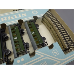  Marklin 'H0' gauge - electric passenger train set no.3100 with 0-6-0 locomotive 'Marklin' No.89005, three passenger coaches and oval track, boxed with paperwork  