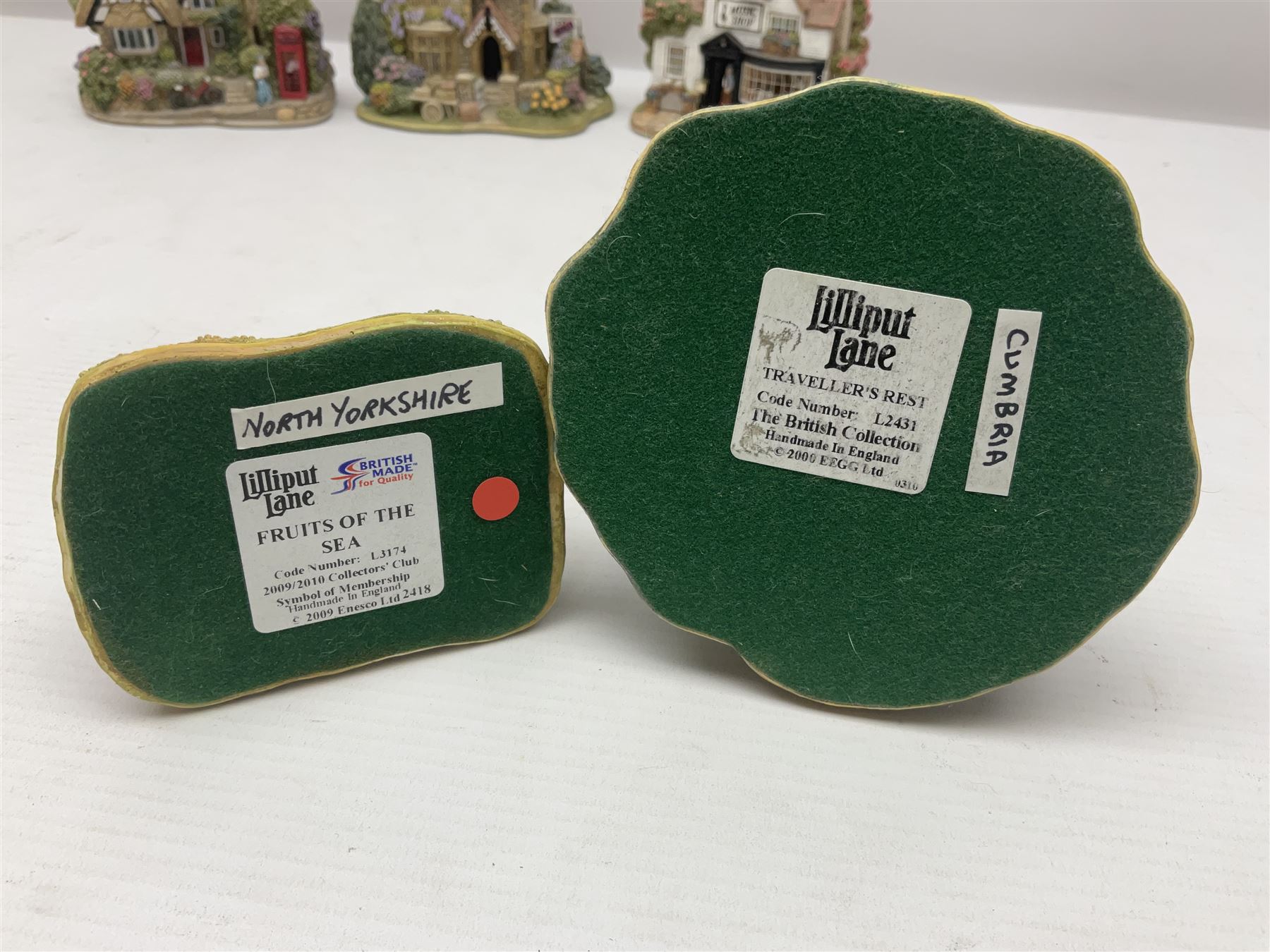 Twenty Lilliput Lanes, including The Right Note, Chatterbox Corner, Whistle Stop Gate, New Neighbours, Travellers Rest etc, all in original boxes