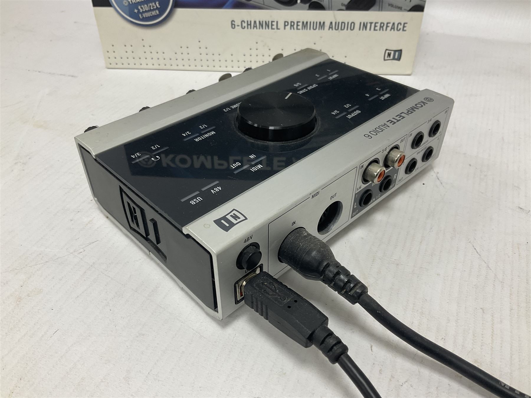 Native Instruments Komplete Audio 6, six channel audio interface, boxed with instructions and installation discs