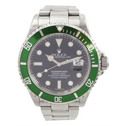  Rolex Oyster Perpetual Date Submariner 'Kermit' gentleman's stainless steel automatic wristwatch, circa 2005, model No 16610LV, serial No. D079091, 60 minute rotating green bezel, on Rolex Oyster stainless steel bracelet, with fold-over clasp, boxed with service guarantee dated 2014