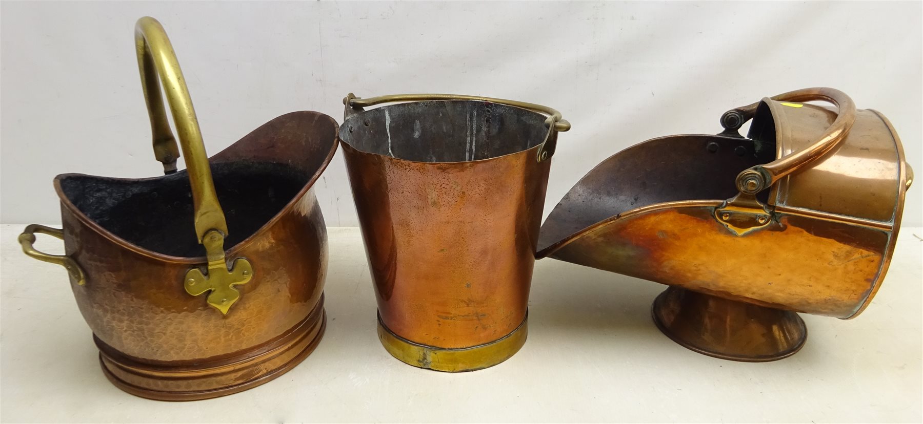 19th century copper coal bucket, brass banded base and swing handle and