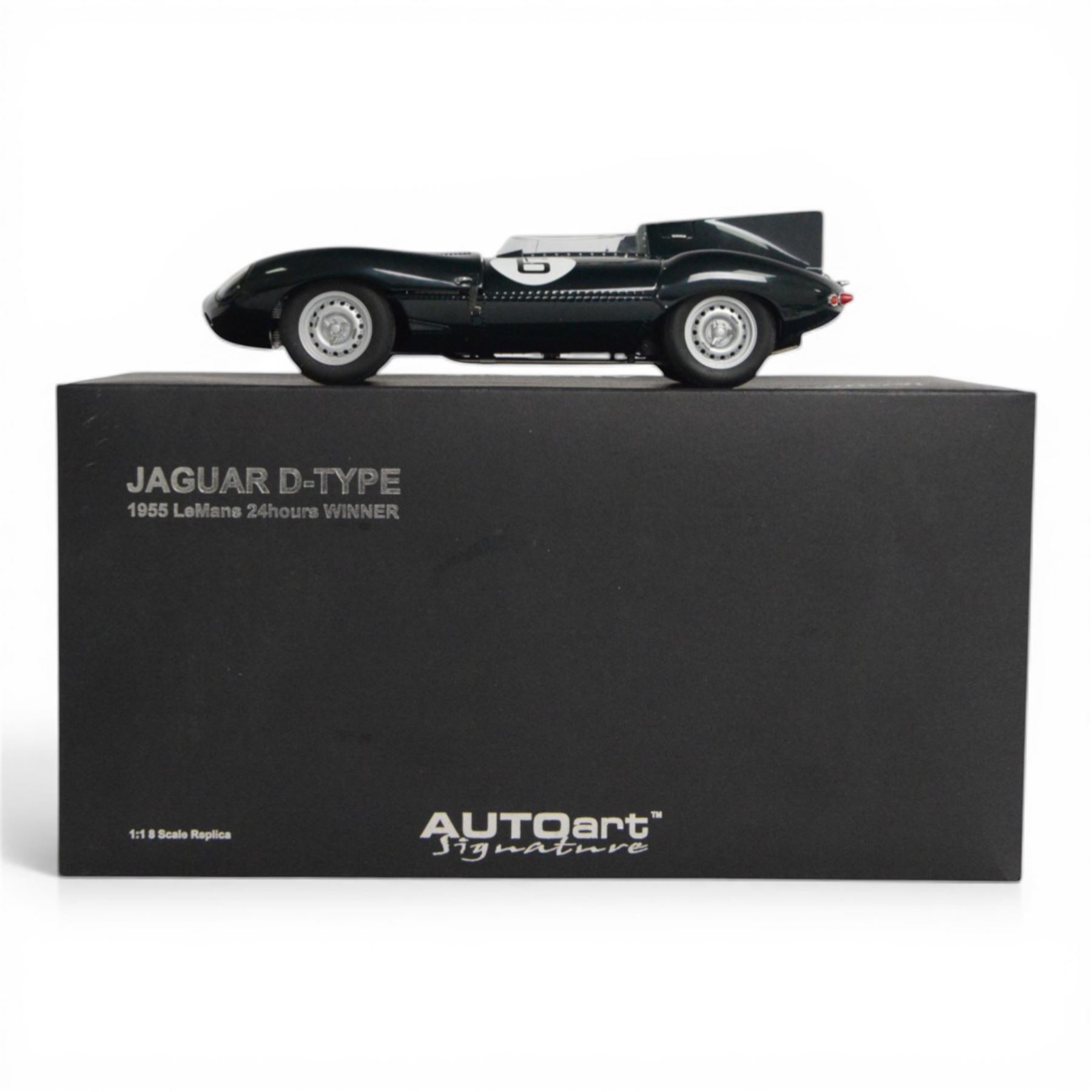 Autoart Signature Jaguar D-Type 1955 LeMans 24 Hours Winner, racing no. 6 in racing green, boxed