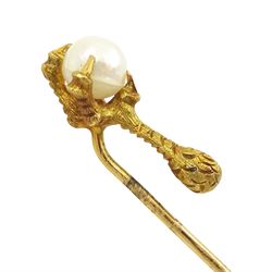 Swedish 18ct gold eagle talon claw stick pin set with a single cultured pearl, hallmarked
