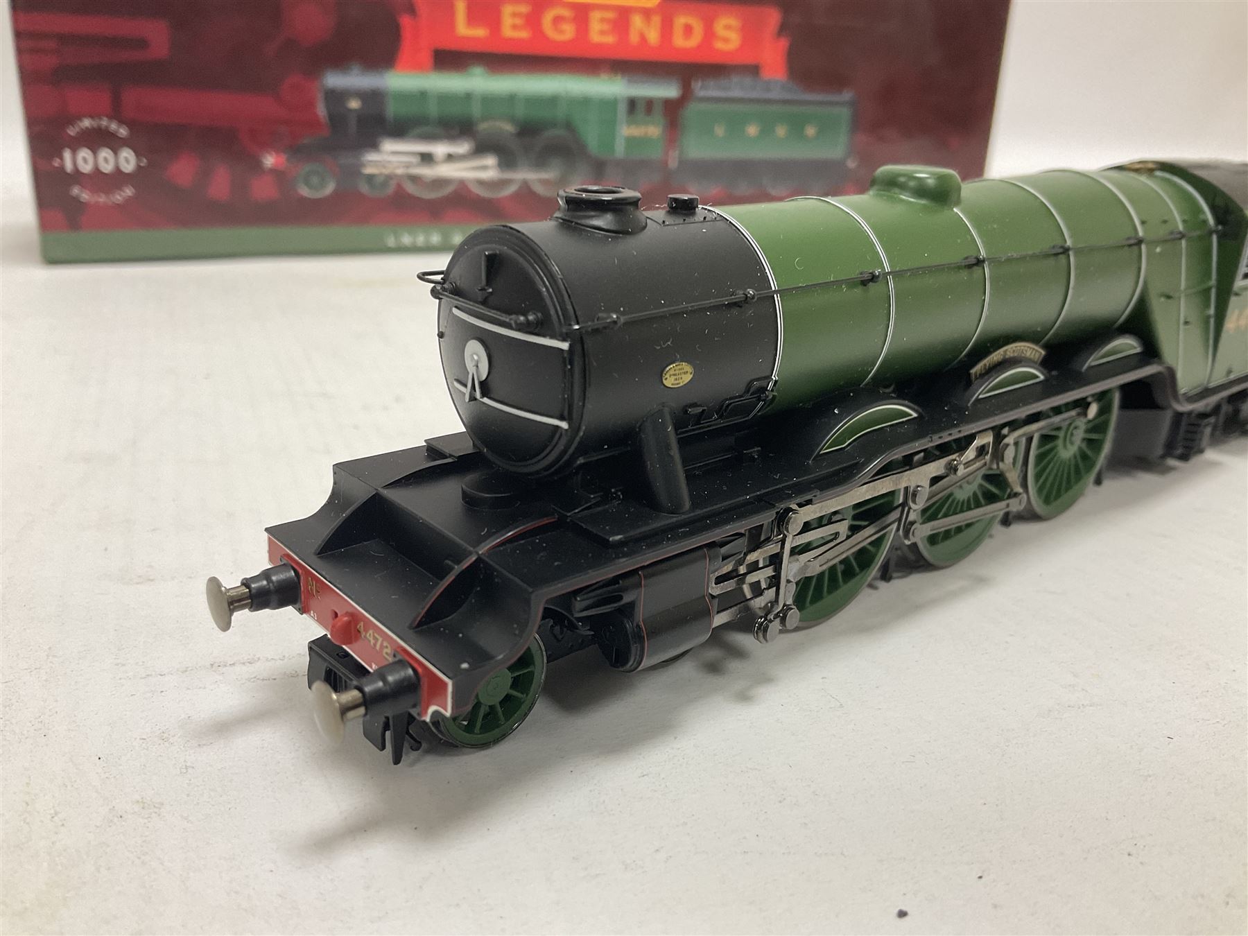 Hornby ‘00’ gauge - Limited Edition Hornby Legends Series no.989/1000 Class A1 LNER 4-6-2 ‘Flying Scotsman’ no.4472 in green; in original box with certificate of authenticity 