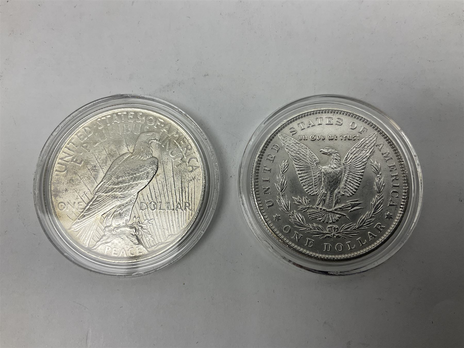 United States of America coinage including 1889 Morgan dollar, 1922 Peace dollar 1943 Liberty half dollar, 1982 commemorative half dollar etc