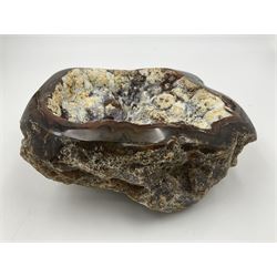 Agate crystal geode cluster, in brown and white tones, H7cm