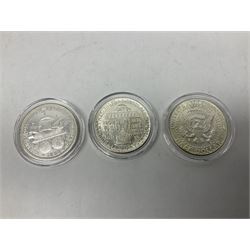 United States of America coinage including 1889 Morgan dollar, 1922 Peace dollar 1943 Liberty half dollar, 1982 commemorative half dollar etc