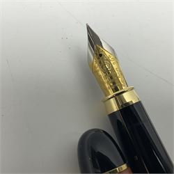 Ten fountain pens, to include Conway Stewart Dinkie 550 marbleised pen with 14ct gold nib, Conway Stewart Shorthand with 14ct gold nib, boxed, Marksman, Parket etc 