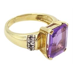9ct gold single stone emerald cut amethyst ring, with white topaz set shoulders hallmarked