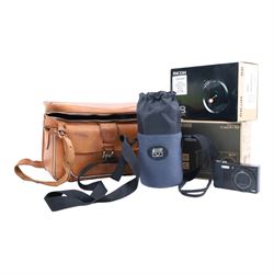 Collection of cameras, including Ricoh Caplio R2, Ricoh R8 digital camera, Tokina SD lens ...