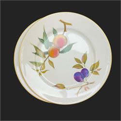 Royal Worcester Evesham pattern dinner wares, including covered serving dishes of various sizes, ramekins, jug etc