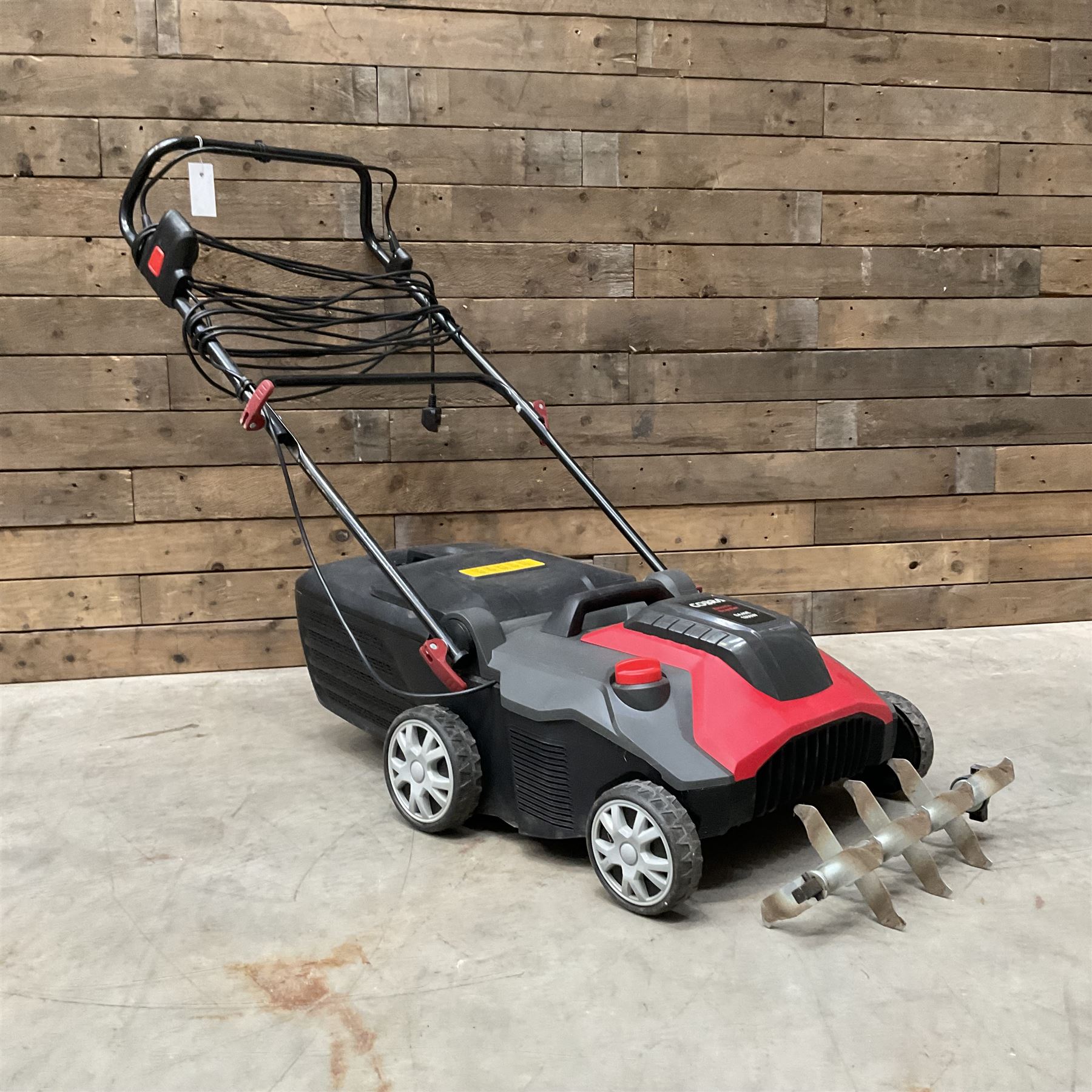 Cobra SA40E electric scarifier, 1800W