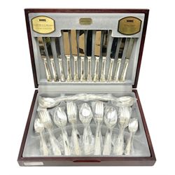 Vines Guild Silver Collection Dubarry Classic canteen of cutlery for six, 44 pcs, in case W38cm D28cm H7cm
