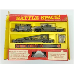Tri-ang/Hornby '00' gauge - Battle Space Strike Force 10 set, with some figures and missiles, boxed