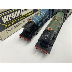 Wrenn '00' gauge - two Castle Class' 4-6-0 locomotives - 'Devizes Castle' No.7002 in GW Green; and 'Windsor Castle' No.4082 in BR Blue; both boxed with instructions (2)