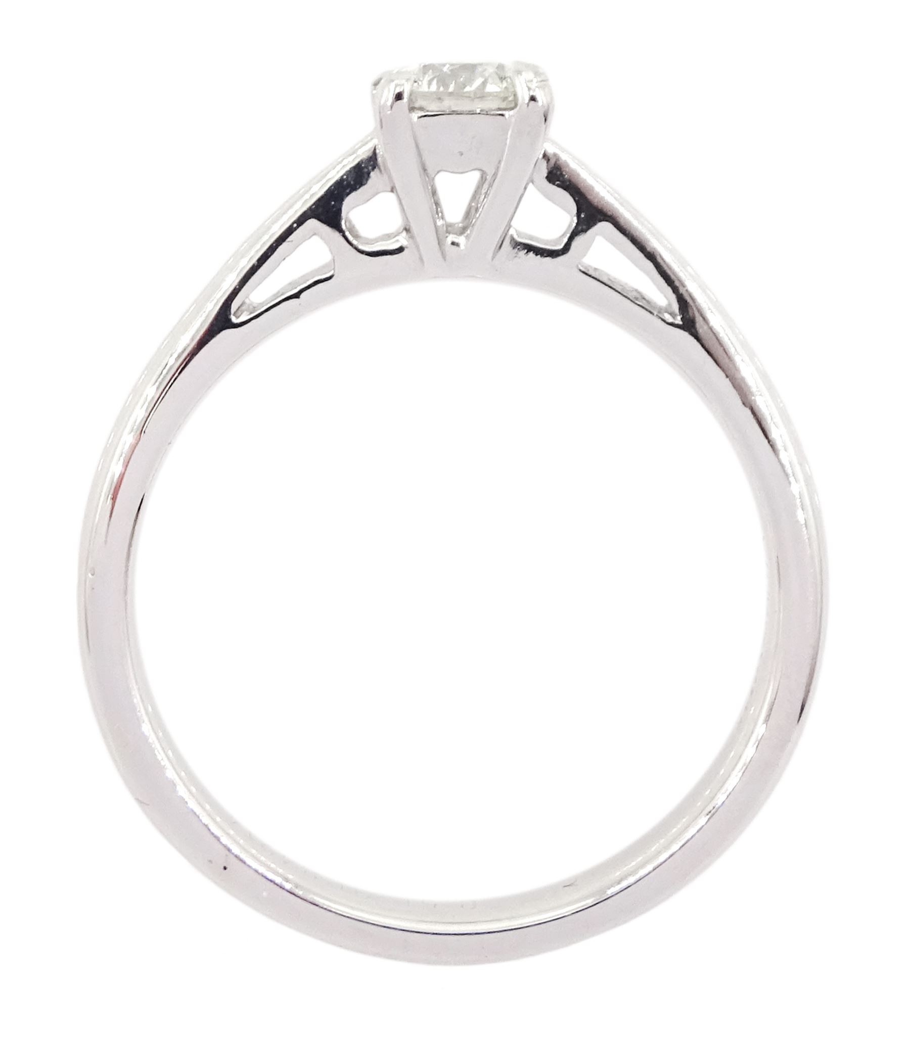 18ct white gold diamond ring, single stone round brilliant cut diamond of approx 0.30 carat, in a four claw setting, hallmarked