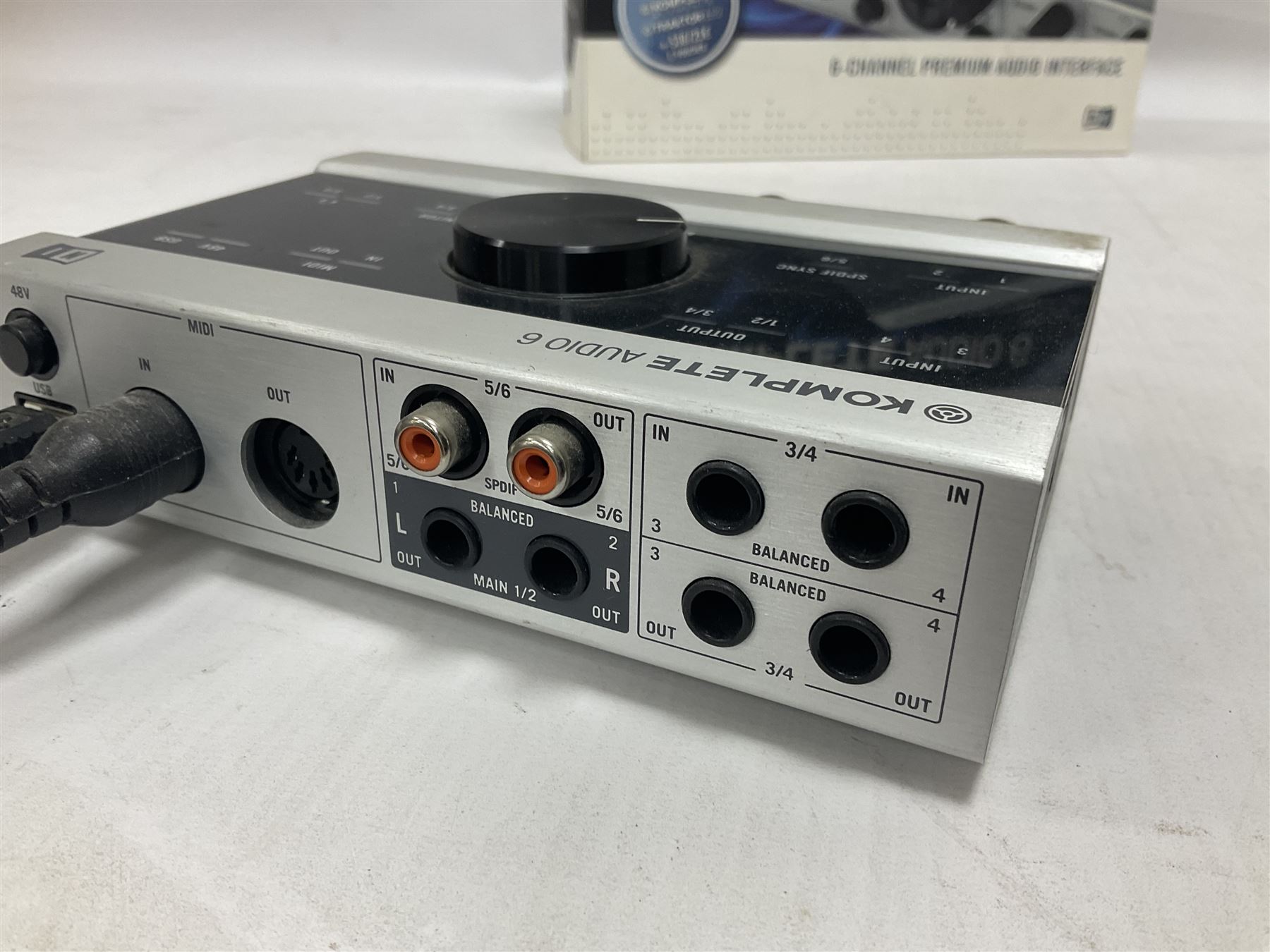 Native Instruments Komplete Audio 6, six channel audio interface, boxed with instructions and installation discs