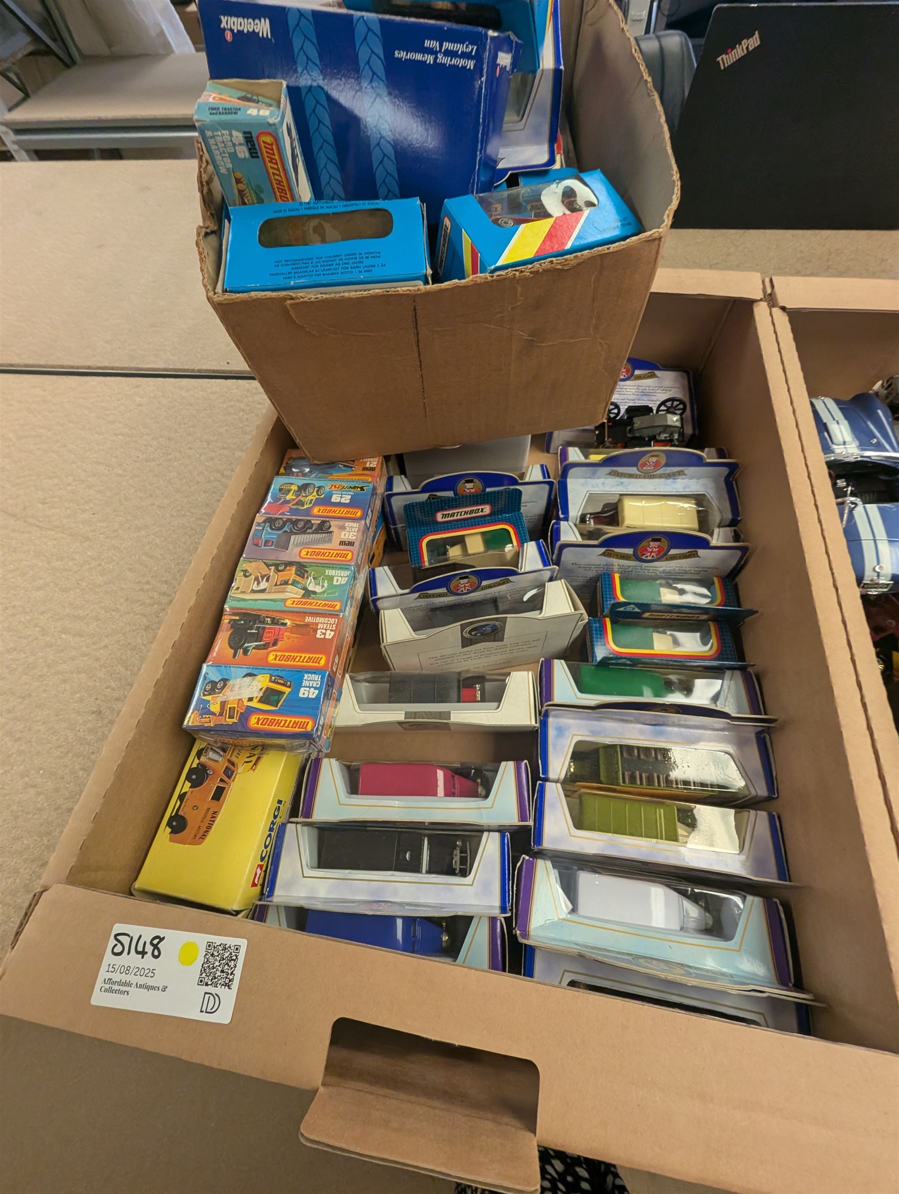 Collection of die-cast vehicles, including Crestley Collection, Bburago, Limited Edition Oxford Die-Cast and sealed Matchbox examples, some boxed