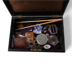 Jewellery box and contents, including 9ct gold cufflink (and an unmarked matched example), silver vesta case, mother of pearl gaming tokens, etc