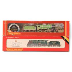 Five Hornby 00 gauge locomotives, comprising R154 SR King Arthur Cass N15 4-6-0 'Sir Dinadan', R060 BR Class B17 4-6-0 'Leeds United', R372 Class A4 'Seagull', R259 Class D41/1 'Yorkshire' and R378 LNER Class D49/1 'Cheshire', all boxed