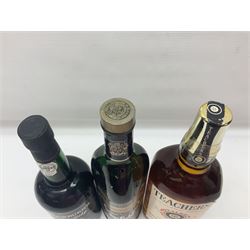 Mixed alcohol, comprising Glenfiddich special old reserve Scotch whisky, Cockburns fine ruby port and Teacher's blended Scotch whisky,  of various contents and proofs (3)