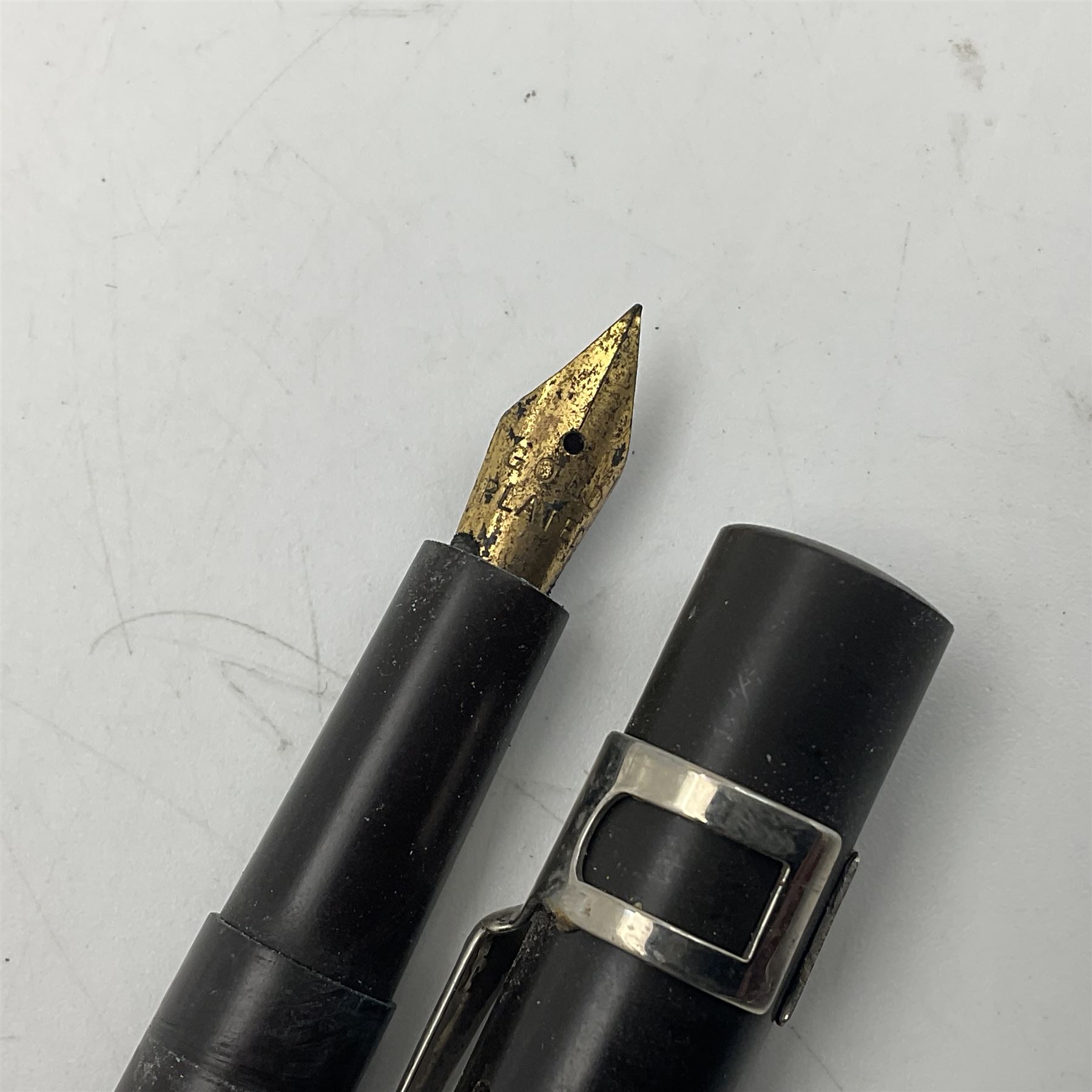 Five fountain pens, to include Stephens no 270, Curzon Typhoo, WHSmith The Wembley Pen and the Nectar, all with 14ct gold nibs  