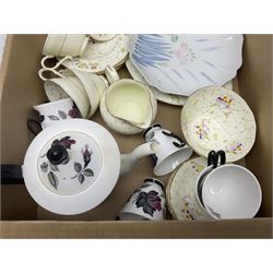 Royal Doulton Old Leeds Sprays coffee service, together with Shelley queen anne teacup, Bavaria tea service etc, in two boxes 