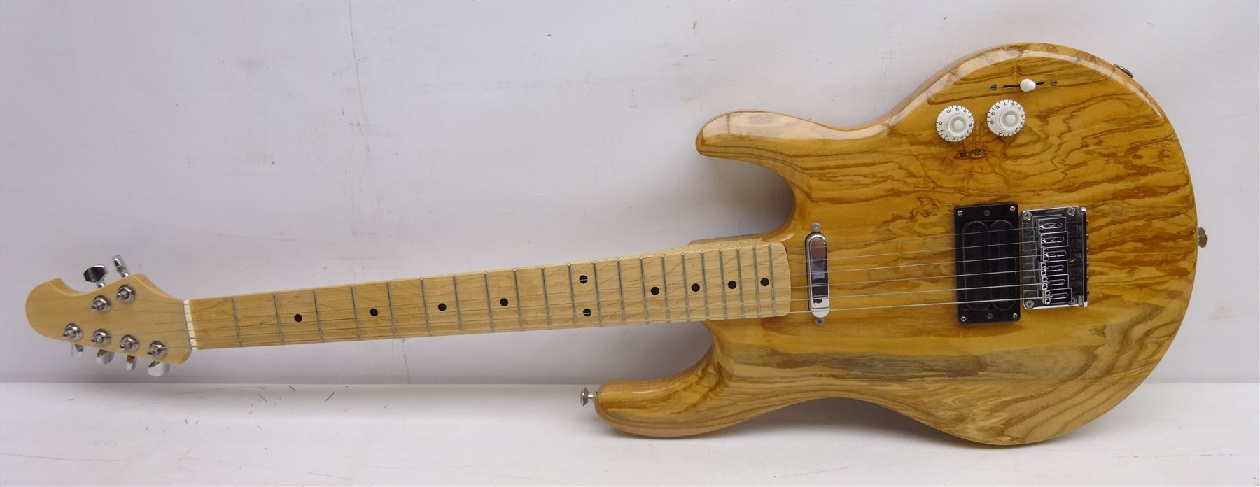Hand crafted electric guitar, L92cm, polished elm wood body, in hard