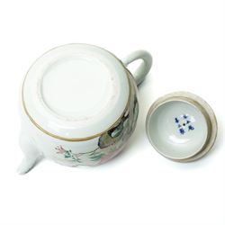 Japanese 19th century famille rose teapot, with Amsterdams Bont decoration, each face with chrysanthemums within a painted blue and gilt border, with six character kaisho style mark to underside of cover, H16cm 