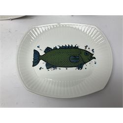 Set of Six Washington pottery fish series plates, titled Aquarius, together with two Ironstone pottery Beefeater plates, L28cm, H24cm