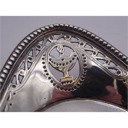 Sankey Bulwell, terracotta garden pots - provenance Sand Hutton (20)