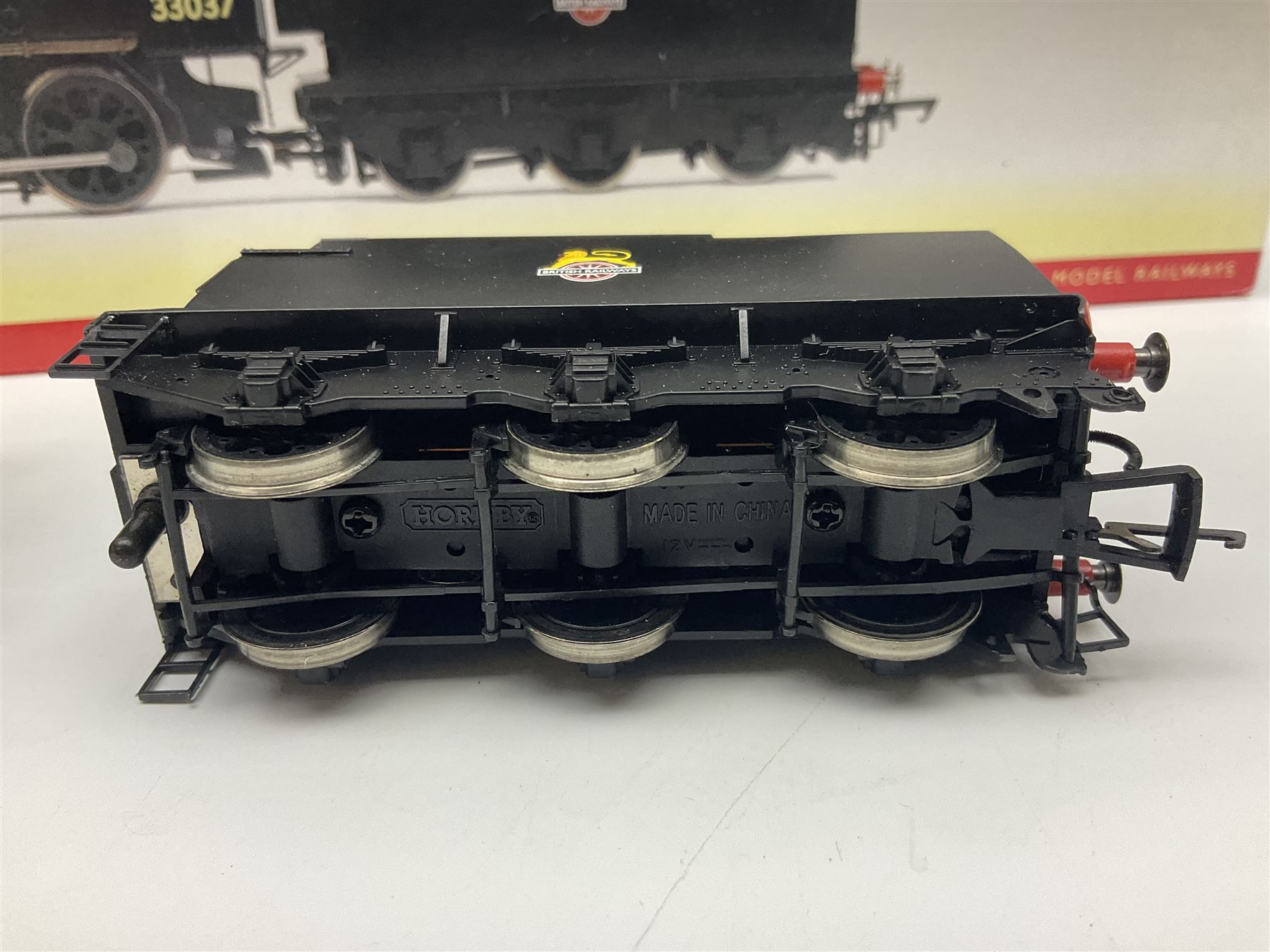 Hornby '00' gauge - Class Q1 0-6-0 locomotive No.33037; boxed with slipcase