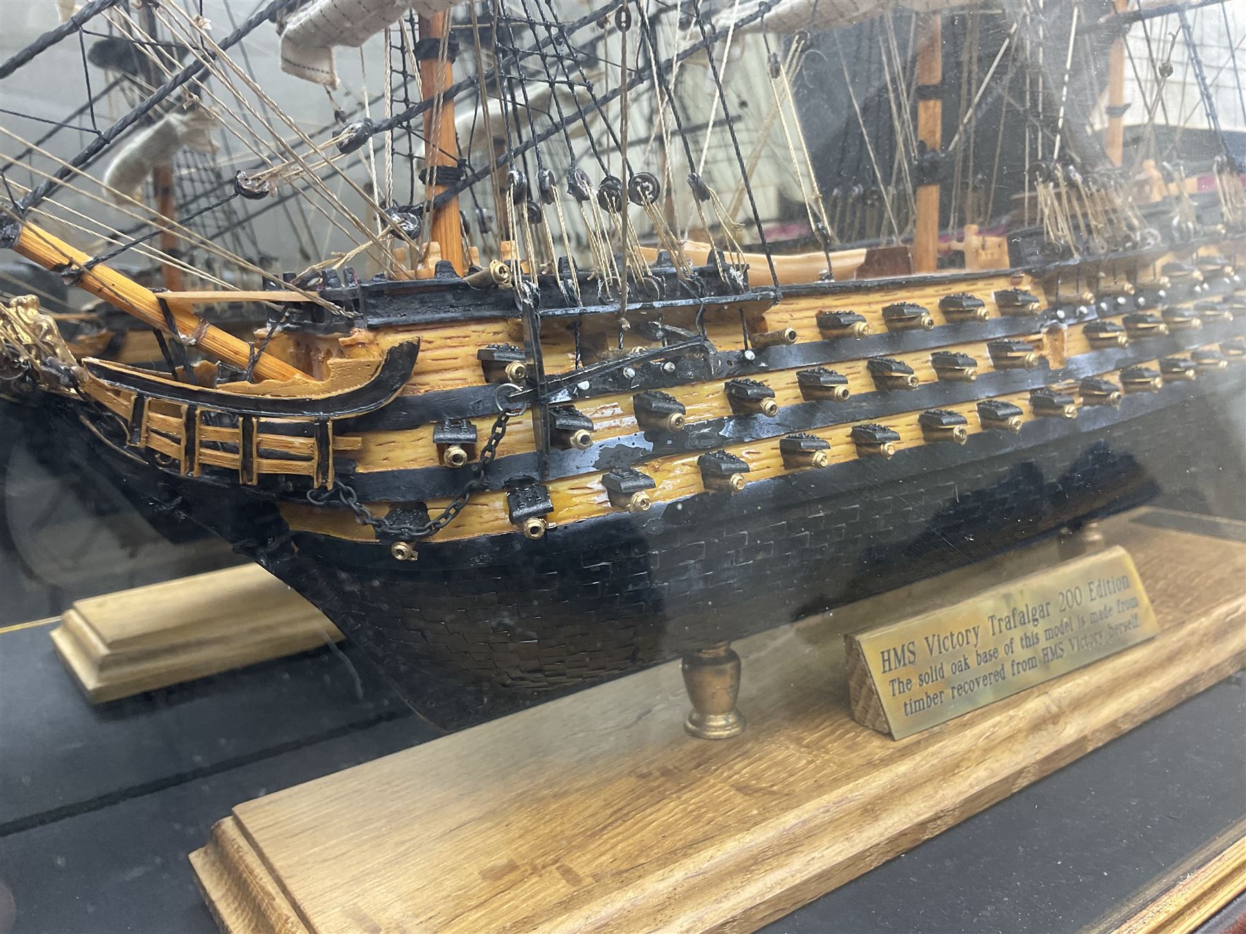Nauticalia limited edition HMS Victory Trafalgar 200 Edition, in glass case, with certificate, model number 503 of 1805, H50cm, L57cm, D20cm